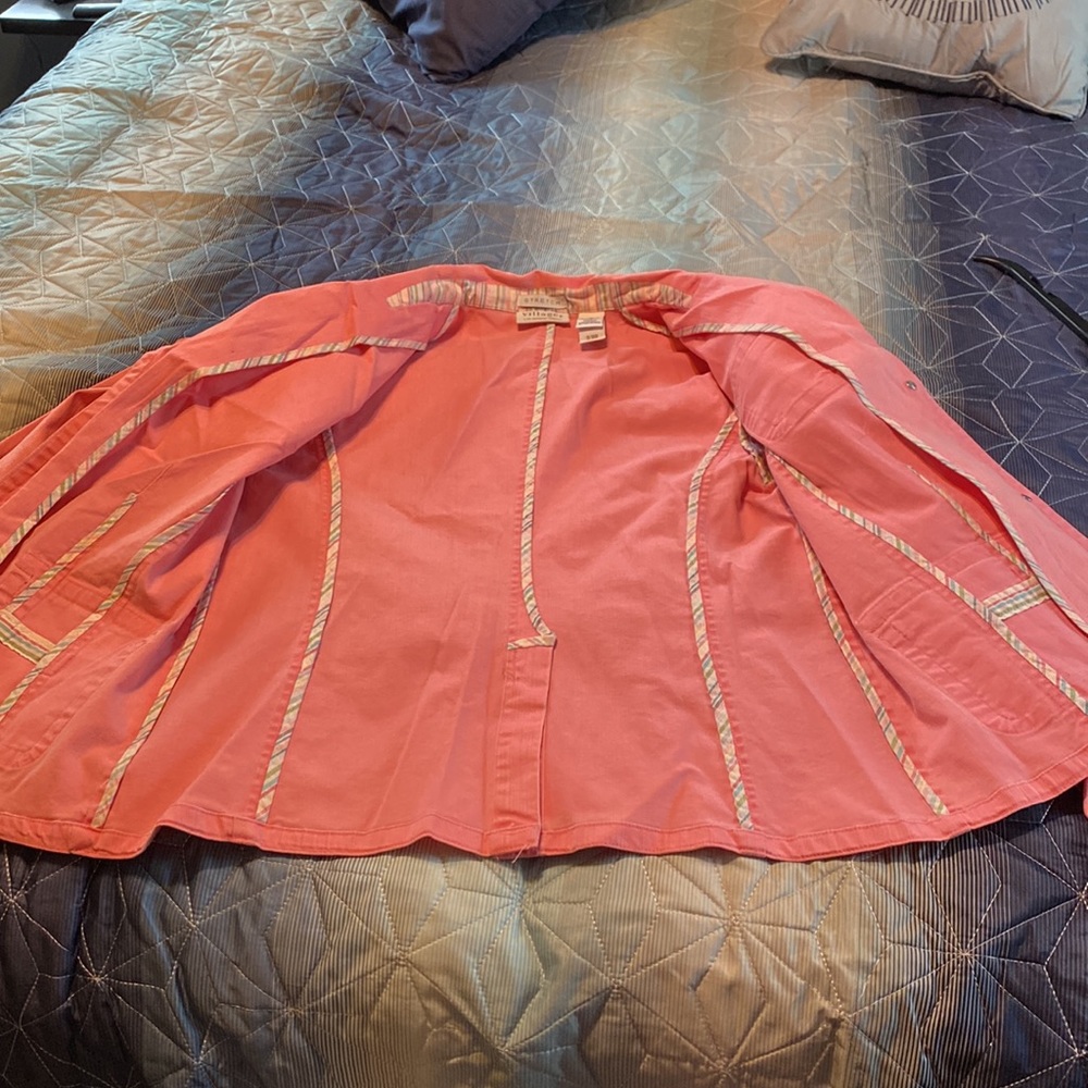 Jacket - Picture 4 of 6